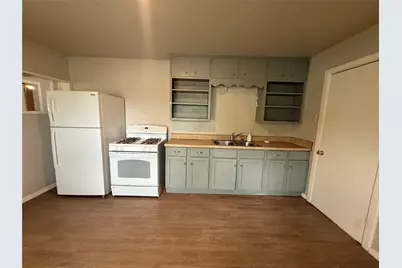 300 Mill Street, San Marcos, TX 78666 - Photo 5