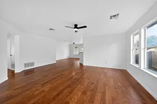 316 Flinn St, Hutto, TX 78634 - Photo 11