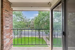 1705 Crossing Pl, Austin, TX 78741 - Photo 13