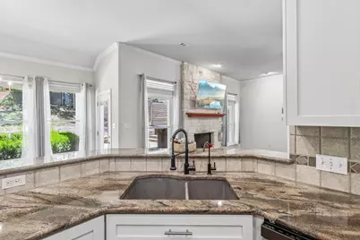 1065 Sunset Canyon Drive S, Dripping Springs, TX 78620 - Photo 15