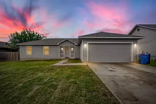 805 Debra Dr, Taylor, TX 76574 - Photo 1