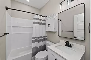 121 S Kanaio Dr, Bastrop, TX 78602 - Photo 13