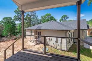 121 S Kanaio Dr, Bastrop, TX 78602 - Photo 25