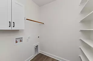 121 S Kanaio Dr, Bastrop, TX 78602 - Photo 29