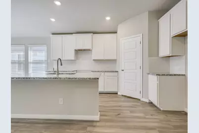 807 Universal Drive, Hutto, TX 78634 - Photo 5