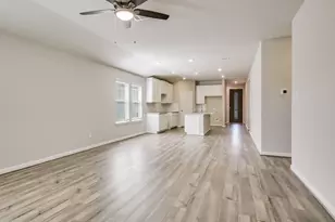 807 Universal Dr, Hutto, TX 78634 - Photo 9
