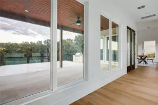 8009 Flintlock Cir, Lago Vista, TX 78645 - Photo 9