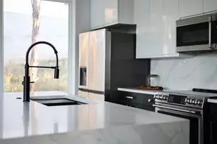 8009 Flintlock Cir, Lago Vista, TX 78645 - Photo 11