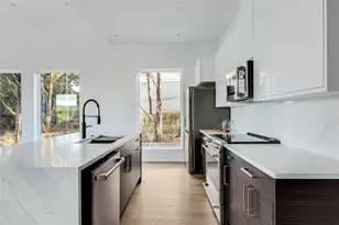 8009 Flintlock Cir, Lago Vista, TX 78645 - Photo 13