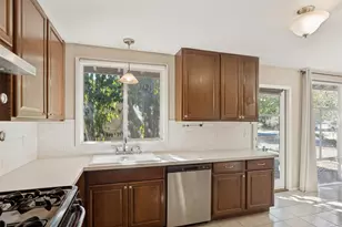 1405 Broadmoor Dr, Austin, TX 78723 - Photo 11