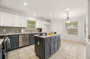 1106 Woodview Dr, Leander, TX 78641 - Photo 13