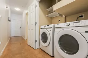 910 W 25th St, Austin, TX 78705 - Photo 17