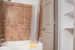 910 W 25th St, Austin, TX 78705 - Photo 15