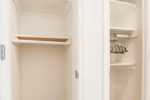 910 W 25th St, Austin, TX 78705 - Photo 23