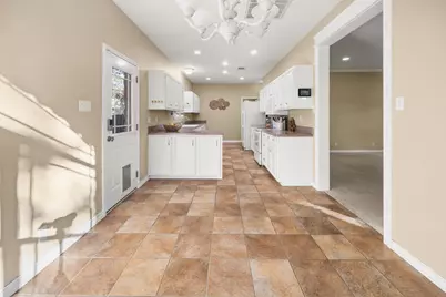 226 Cedar Hills Drive, Elgin, TX 78621 - Photo 9