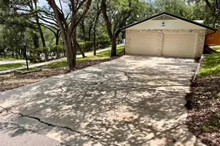 2 Timbercrest St, San Marcos, TX 78666 - Photo 3