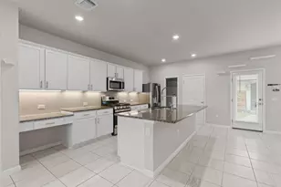8809A Whitter Dr, Austin, TX 78747 - Photo 9