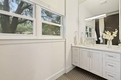201 Crescent Bluff, Lakeway, TX 78734 - Photo 29
