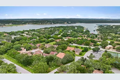 201 Crescent Bluff, Lakeway, TX 78734 - Photo 35