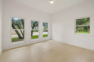 201 Crescent Bluff, Lakeway, TX 78734 - Photo 27