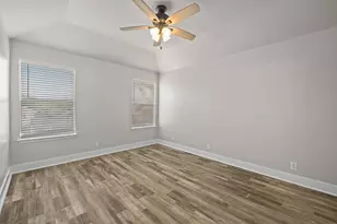 105 Lakemont Dr, Hutto, TX 78634 - Photo 15