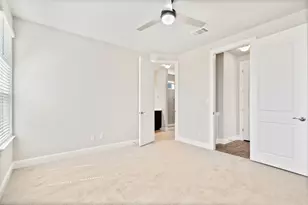 221 Bent Crk Ln, Georgetown, TX 78628 - Photo 15