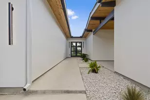 1752 Demi John Bend Rd, Canyon Lake, TX 78133 - Photo 3