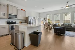 13001 Hymeadow Dr, Austin, TX 78729 - Photo 9