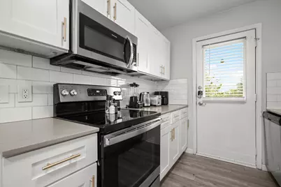 6812 S Congress Avenue #110, Austin, TX 78745 - Photo 7