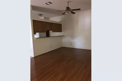 1303 N Bishop, San Marcos, TX 78666 - Photo 3