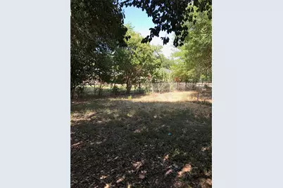 1303 N Bishop, San Marcos, TX 78666 - Photo 13