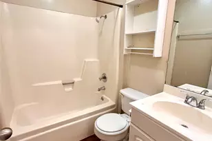 10604 Lanshire Dr, Austin, TX 78758 - Photo 9