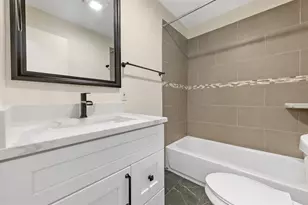 610 W 35th St, Austin, TX 78705 - Photo 19