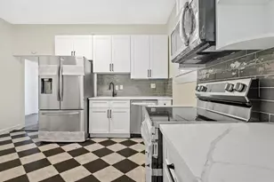 610 W 35th St, Austin, TX 78705 - Photo 7