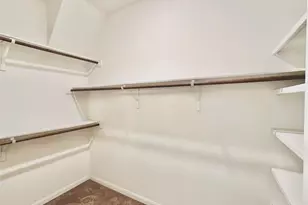 105 Eagle Lake Dr, Hutto, TX 78634 - Photo 9