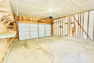 105 Eagle Lake Dr, Hutto, TX 78634 - Photo 15