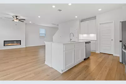 7916 Andravida Drive, Austin, TX 78747 - Photo 13