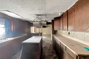 303 N Lexington St, Holland, TX 76534 - Photo 5