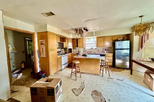 2501 Belaire W Ln, Marble Falls, TX 78654 - Photo 9