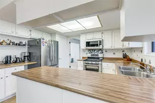 4002 Biscay Dr, Austin, TX 78759 - Photo 17