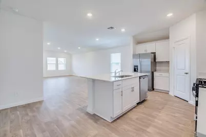 320 Yosemite Drive, Kyle, TX 78640 - Photo 5