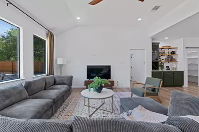 118 Waimanalo Lane, Bastrop, TX 78602 - Photo 7