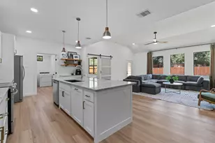 118 Waimanalo Ln, Bastrop, TX 78602 - Photo 11