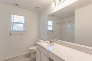 8203 Knoxville Trl, Austin, TX 78744 - Photo 29