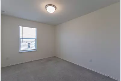 8203 Knoxville Trail, Austin, TX 78744 - Photo 19