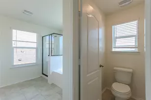 8203 Knoxville Trl, Austin, TX 78744 - Photo 27