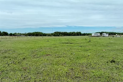 921 9th Street, Lexington, TX 78947 - Photo 7