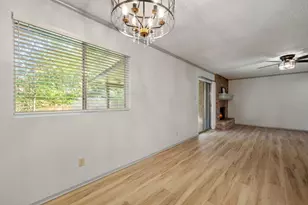 704 Brookwood Cir, Taylor, TX 76574 - Photo 19