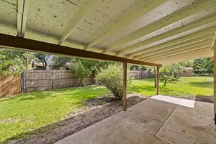 704 Brookwood Cir, Taylor, TX 76574 - Photo 27