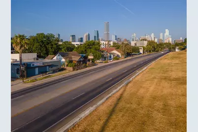 1805 E 7th Street, Austin, TX 78702 - Photo 1